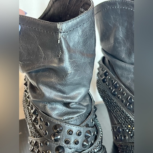 Not Rated pleather black booties with black studs size 8 - Picture 4 of 6